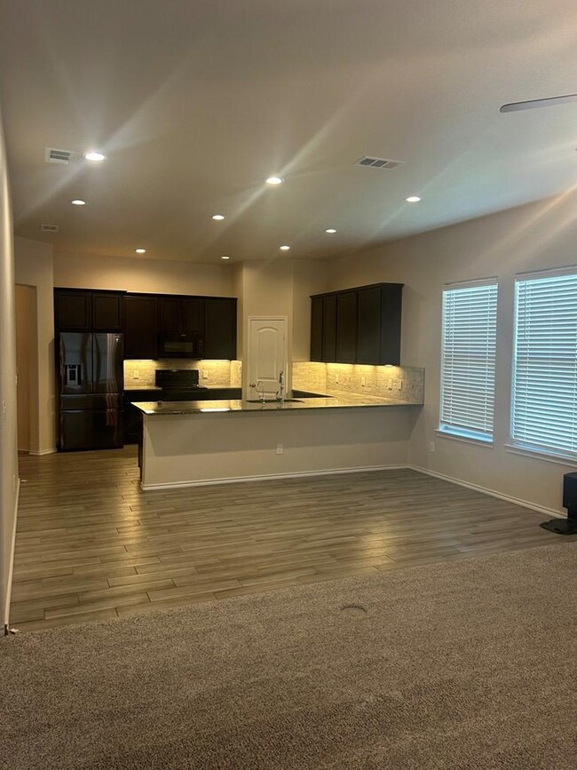 1023 E 90th St, Odessa, TX 79762 - photo 5