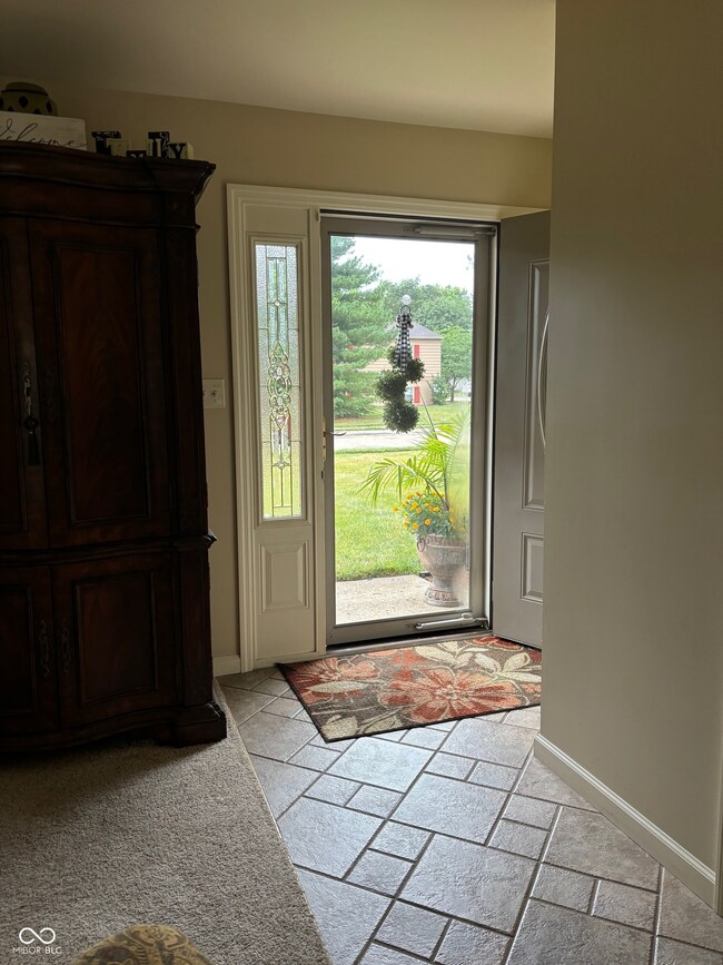 3077 Hawcreek Blvd, Columbus, IN 47203 - photo 3