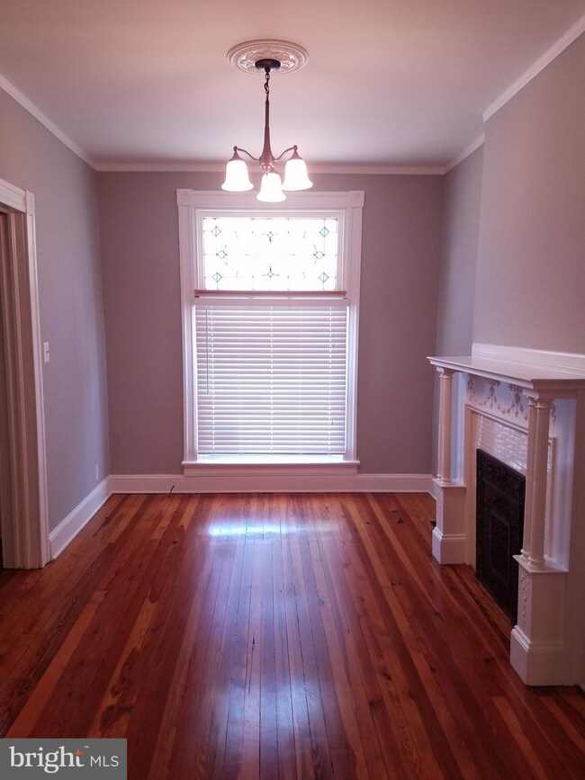 227 S Ellwood Ave, Baltimore, MD 21224 - photo 4