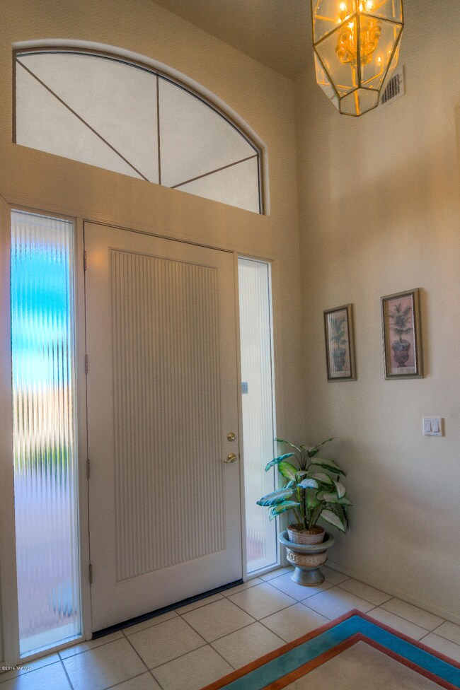 5 Entrance photo a