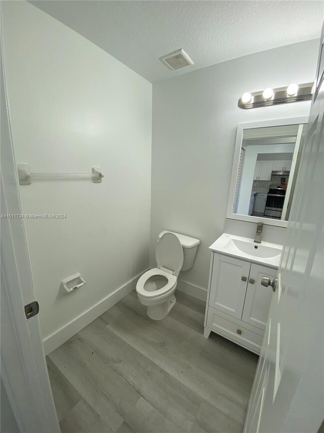 8394 SW 152nd Ave unit 30, Miami, FL 33193 - photo 5