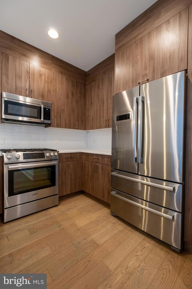 634 N 5th St unit 18, Philadelphia, PA 19123 - photo 2