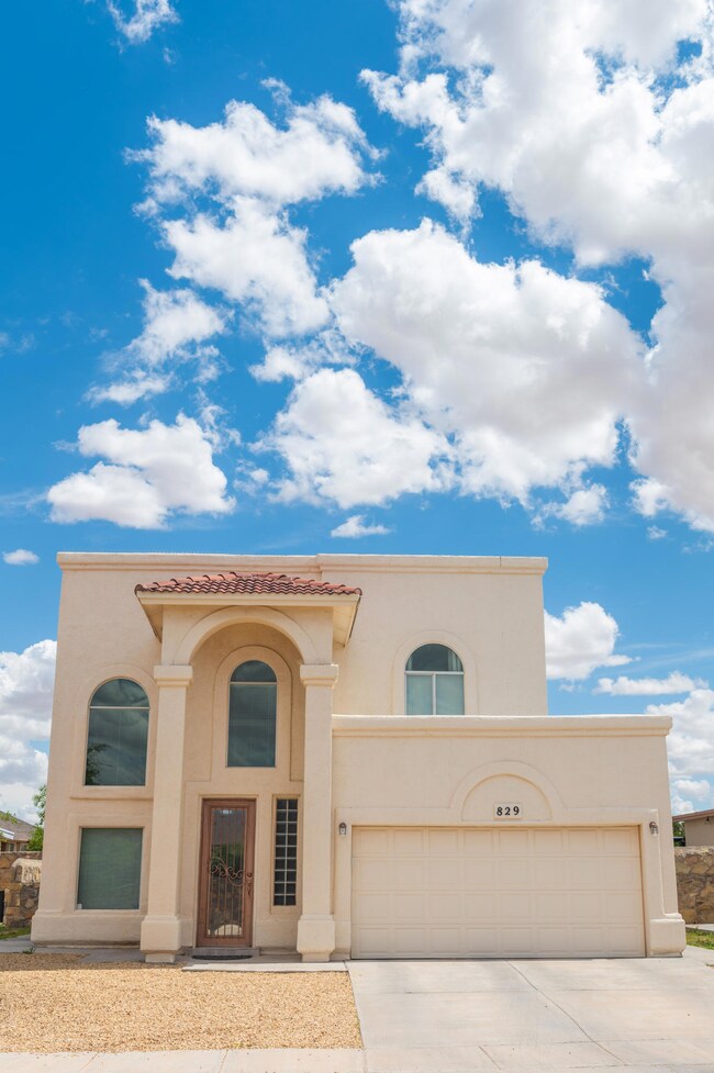 829 Desert Silver Dr, Horizon City, TX 79928 - photo 4