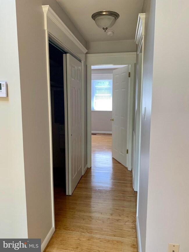 200 N Wayne Ave unit 8, Wayne, PA 19087 - photo 5