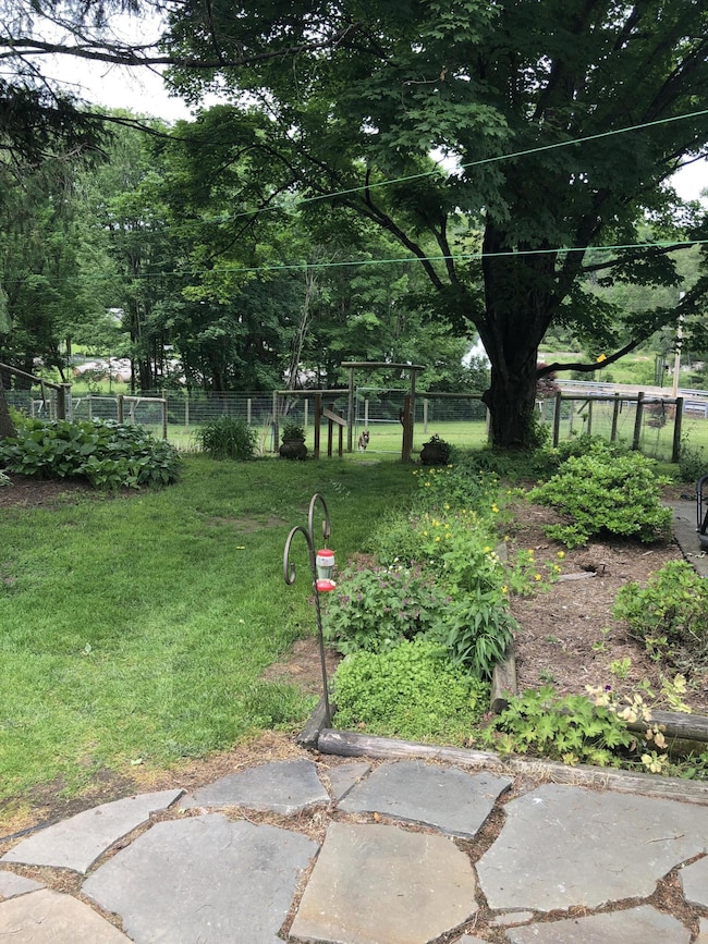 583 Cliff St, Honesdale, PA 18431 - photo 7