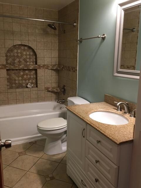 upstairs bath 2