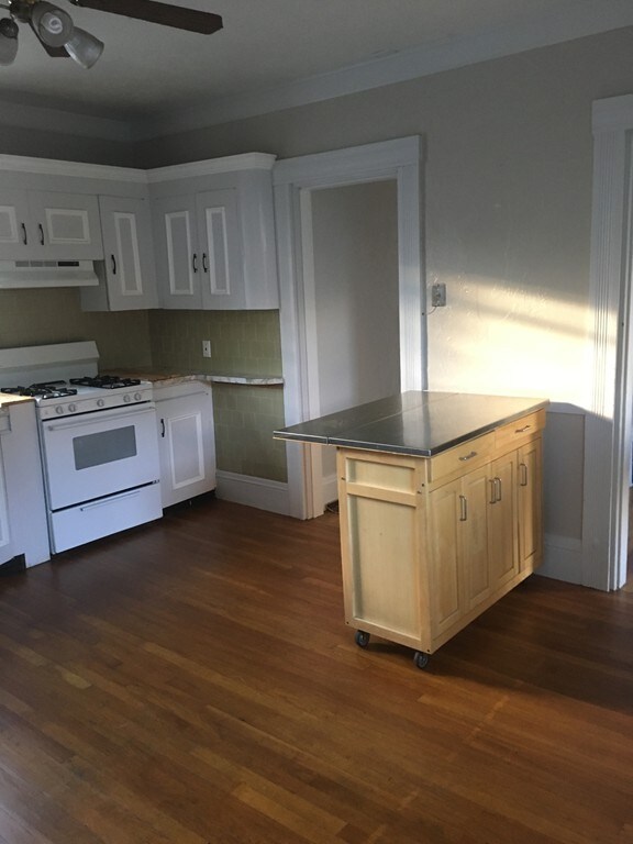 33 Parsons St unit 2, West Newton, MA 02465 - photo 2