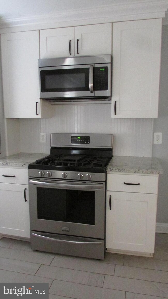 2126 Farrington Ave, Alexandria, VA 22303 - photo 7