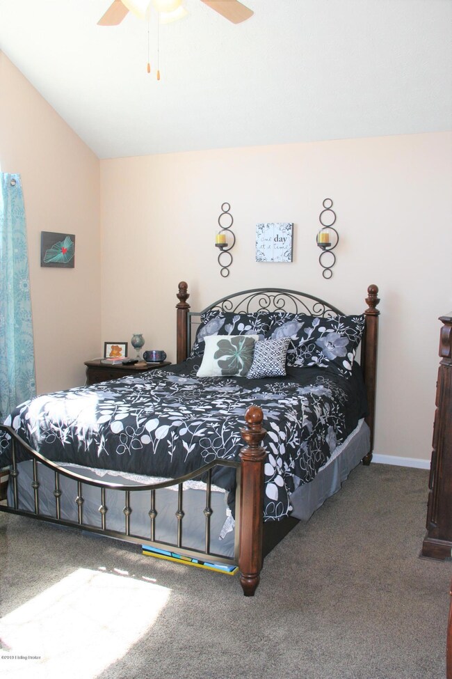 321 Misty Brooke Dr, Mount Washington, KY 40047 - photo 4