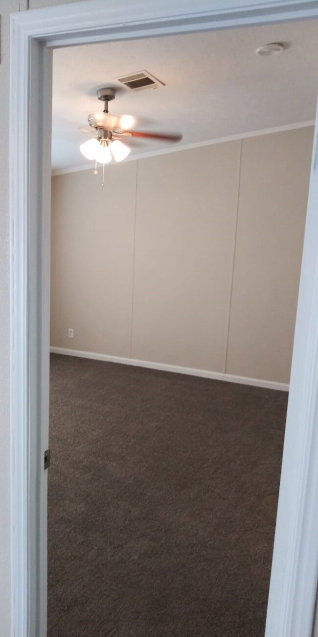 10134 S Country Dr, Alvin, TX 77511 - photo 6