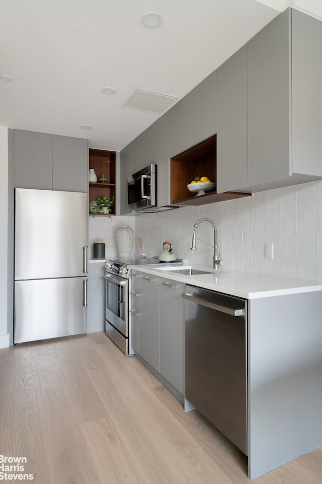 30 Bushwick Ave unit 4A, Brooklyn, NY 11211 - photo 2