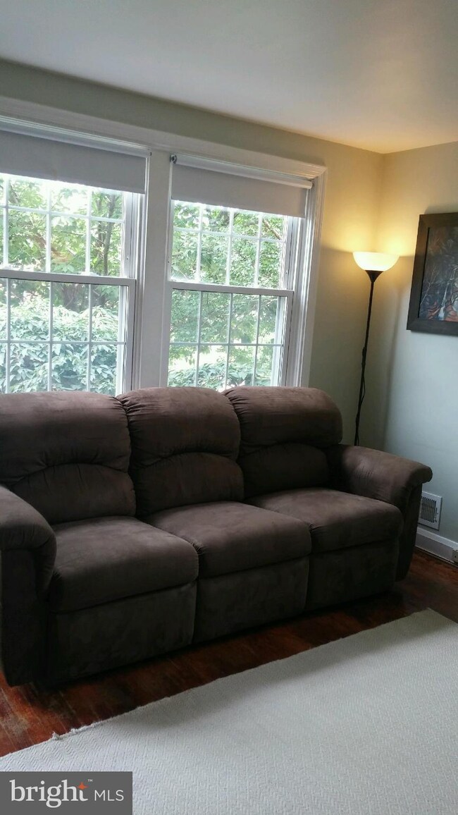 3407 Pinewood Ave, Baltimore, MD 21206 - photo 2