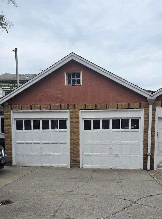 2887 E 194th St, Bronx, NY 10461 - photo 4