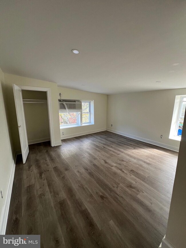 100 W State St unit 1, Kennett Square, PA 19348 - photo 5