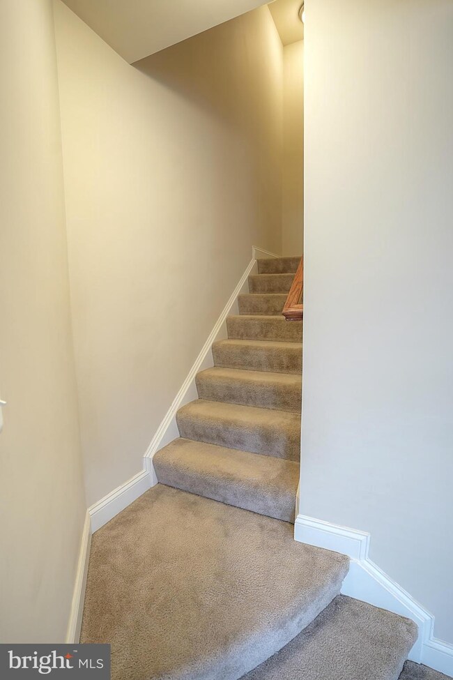 4402 Potomac Highlands Cir unit 63, Triangle, VA 22172 - photo 6