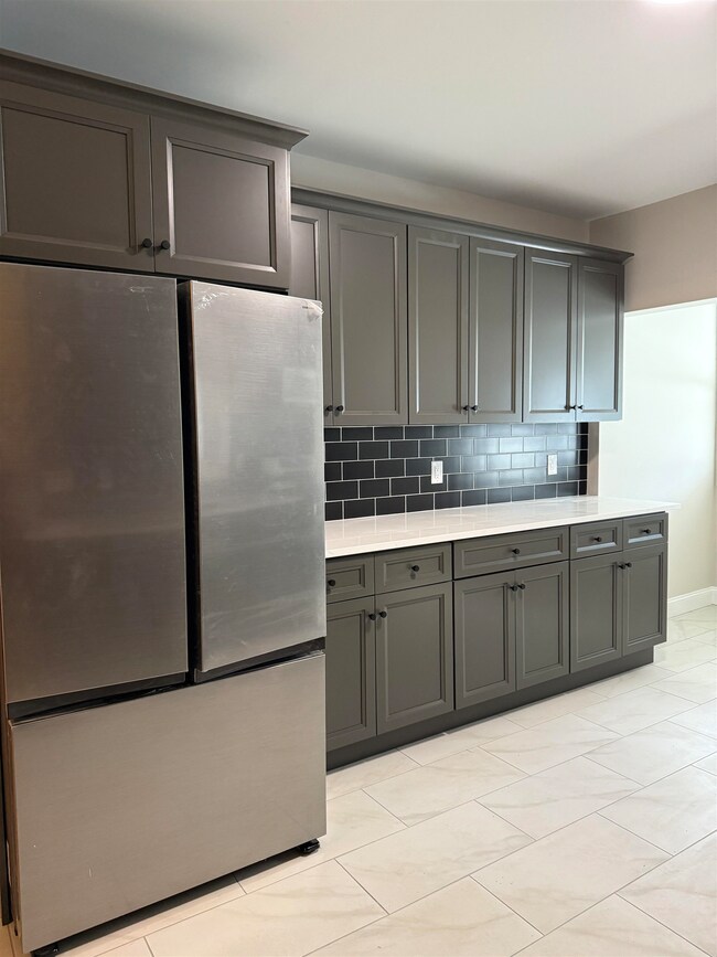 183 Lexington Ave, Jersey City, NJ 07304 - photo 6