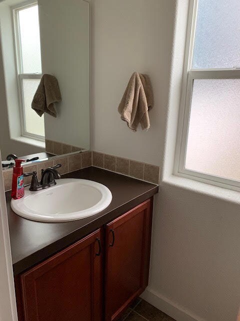 Half Bath, Main<|><|>