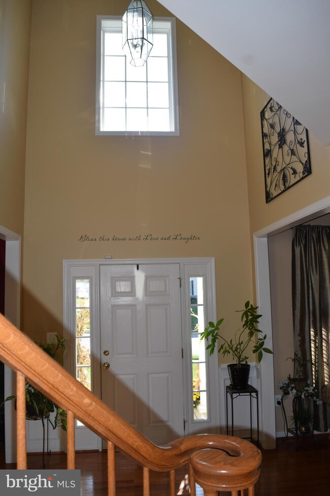 54 Banner Spring Cir, Stafford, VA 22554 - photo 2