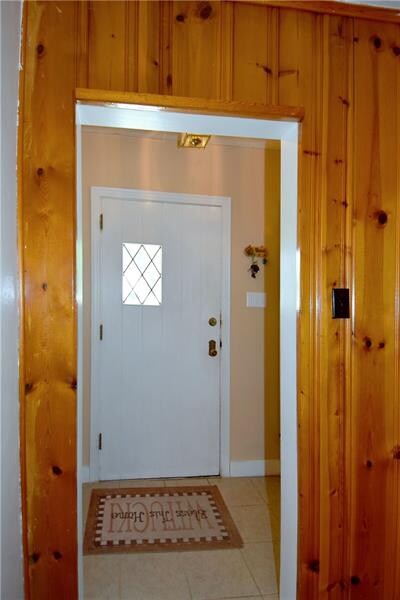 Upon entering the home there a nice foyer with clo