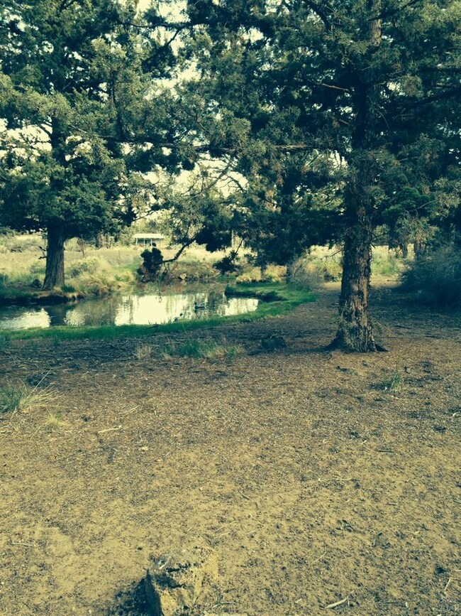 64100 N Highway 97 unit 6, Bend, OR 97701 - photo 4