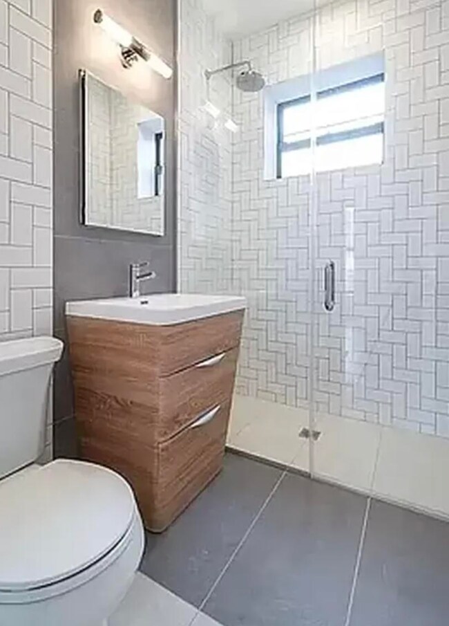 unlisted-address, New York, NY 10002 - photo 2