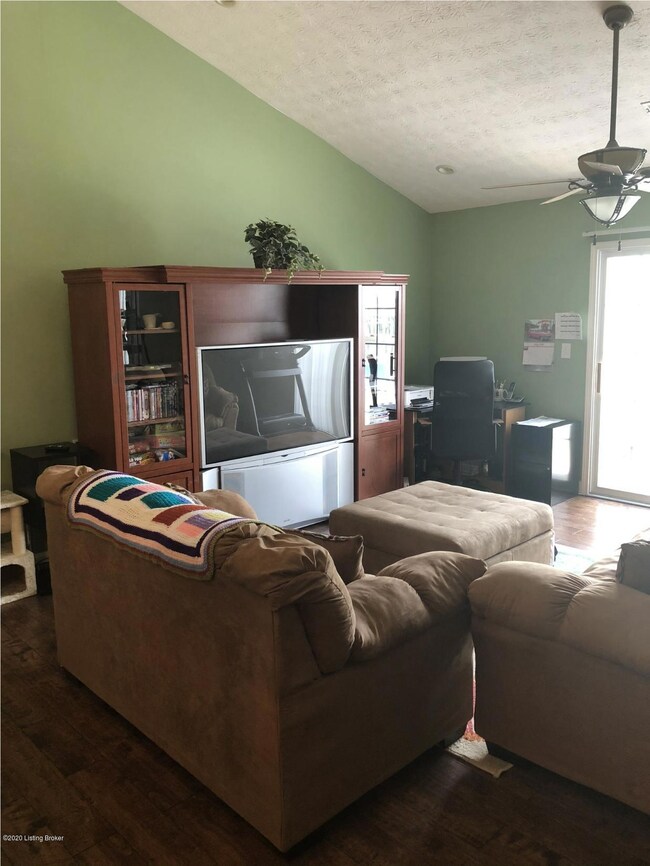 171 Central Blvd unit 32, Mount Washington, KY 40047 - photo 6