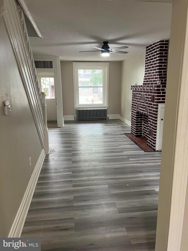 1224 Buttonwood St, Reading, PA 19604 - photo 5