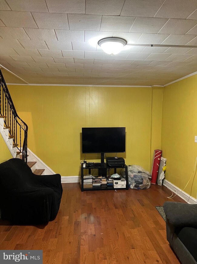 207 Hamilton Ave, Darby, PA 19023 - photo 5