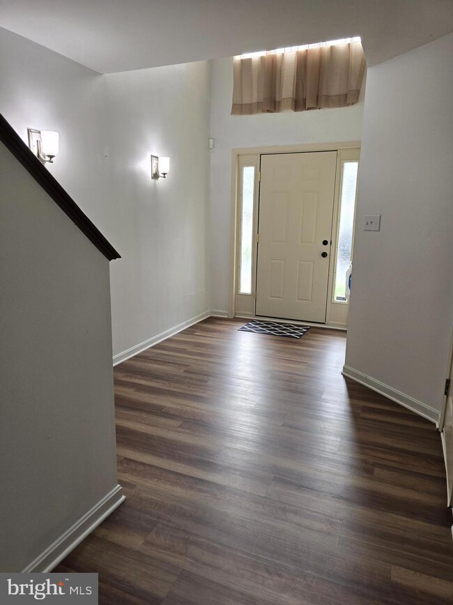 11109 Doubleday Ln, Manassas, VA 20109 - photo 2