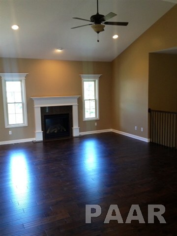 4607 N Wingover Ct, Peoria, IL 61615 - photo 5