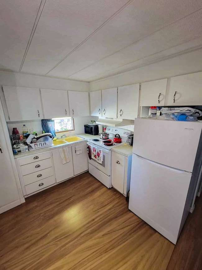 7349 Ulmerton Rd unit 214, Largo, FL 33771 - photo 3