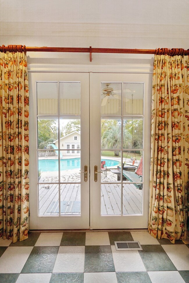 505 N Isabella St, Sylvester, GA 31791 - photo 6