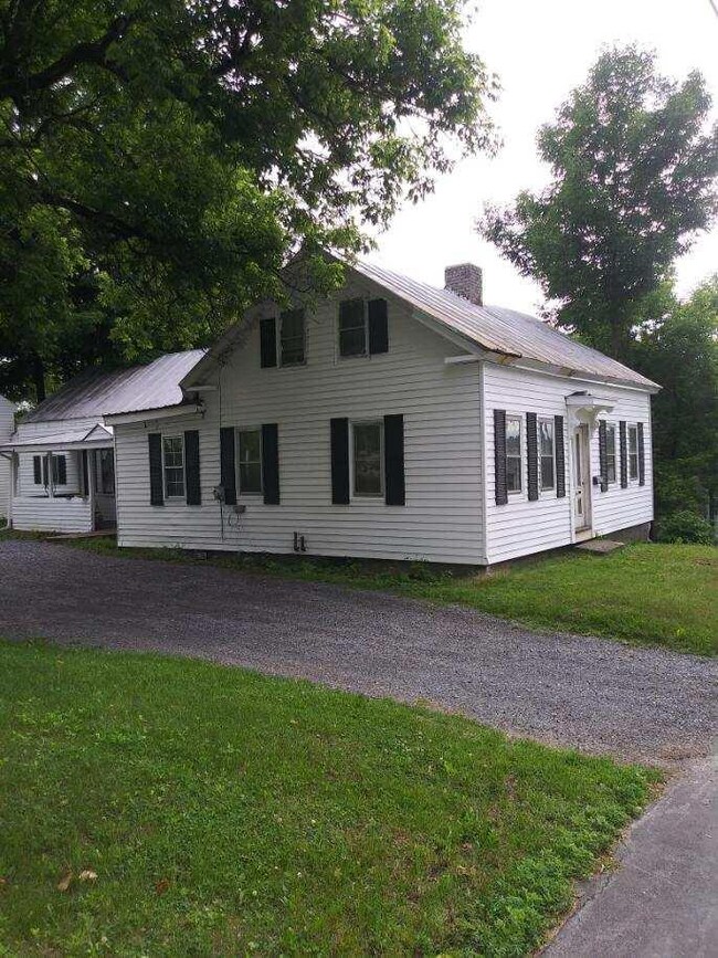 29 Waterville Rd, Skowhegan, ME 04976 - photo 2