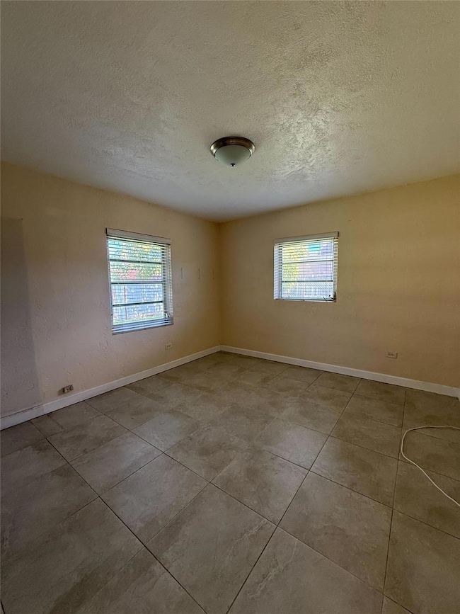 621 E 13th St, Hialeah, FL 33010 - photo 4