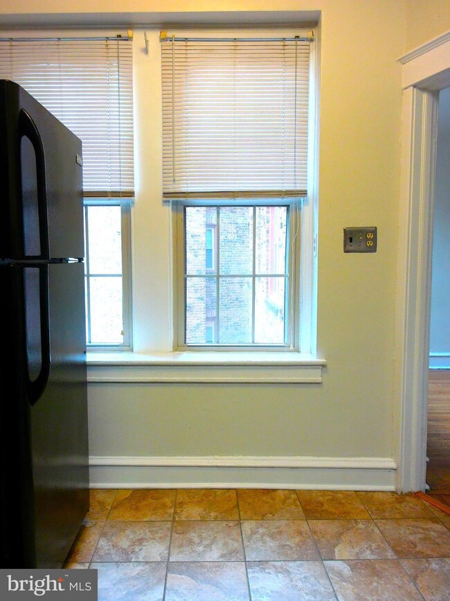 7876 Spring Ave unit 3D, Elkins Park, PA 19027 - photo 3