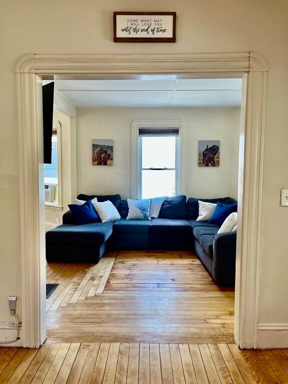 40 Hampden St, Swampscott, MA 01907 - photo 6