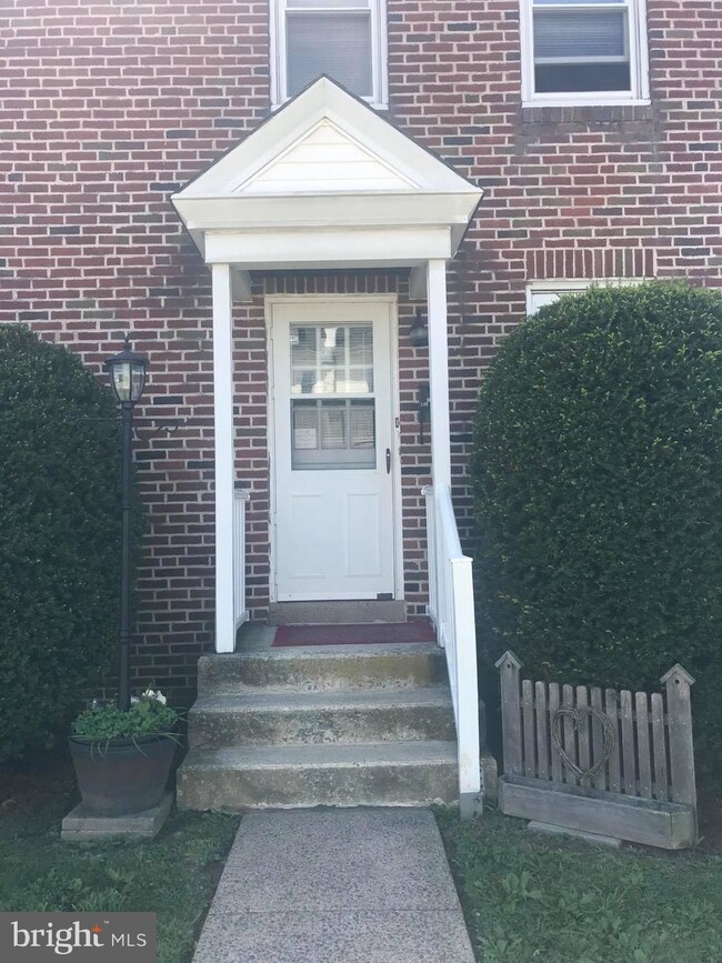 101 E Howard St unit 1, Pottstown, PA 19464 - photo 2