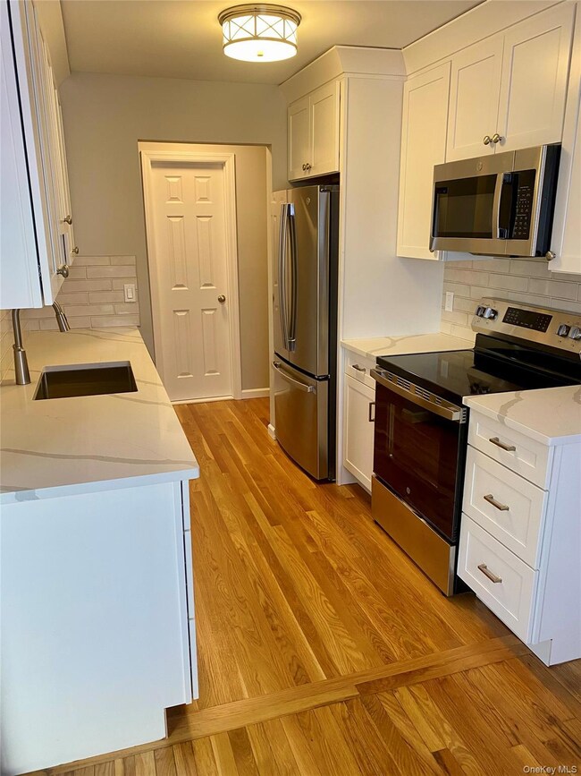 8 N James St unit D, Peekskill, NY 10566 - photo 6