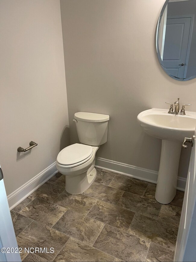 6D07F7D2-07DD-481E-A684-4F6869E5E074