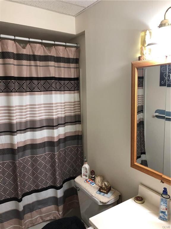 252 Main St, Walnutport, PA 18088 - photo 4