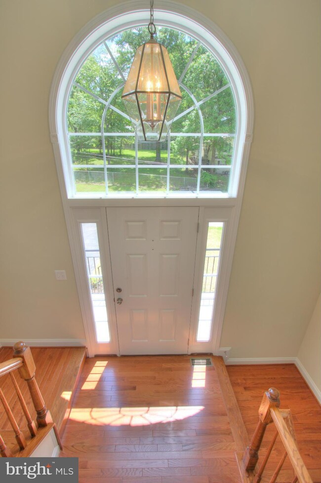 9410 6th St N, Laurel, MD 20723 - photo 2