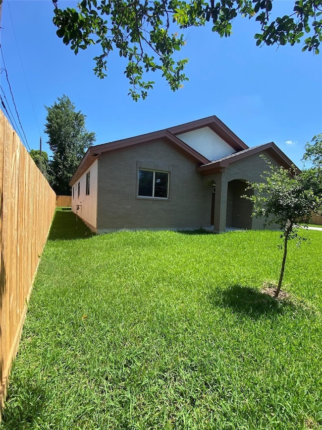 2210 Esther Dr, Houston, TX 77088 - photo 6