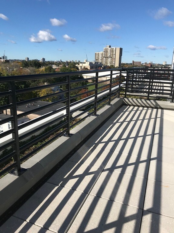 Point 262 unit 704, Cambridge, MA 02141 - photo 5