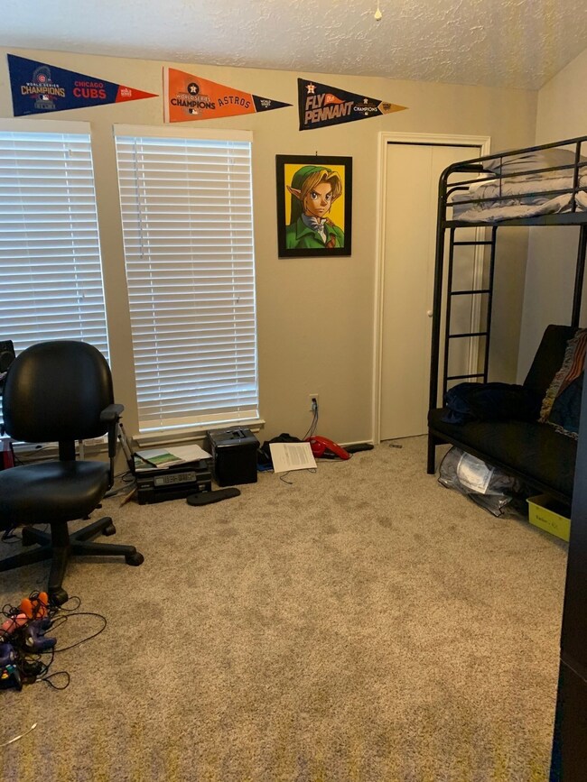 Second bedroom has plenty of room for beds and desk/play area.  Clean updated carpet in bedrooms.