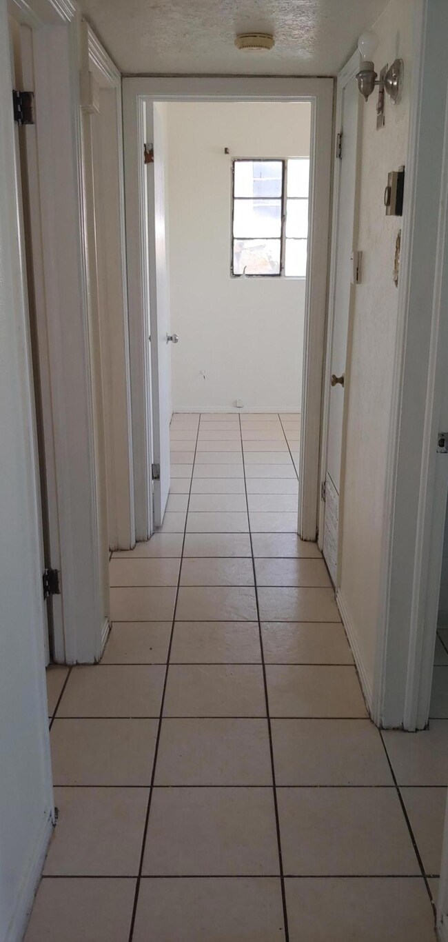 7439 Wilcox Dr, El Paso, TX 79915 - photo 6