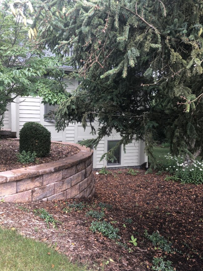 front ext. pic 2