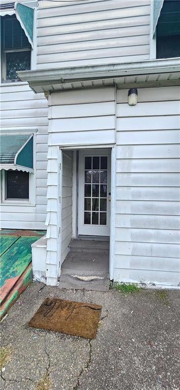 585 Arthur St unit 1R, Hazleton, PA 18201 - photo 2