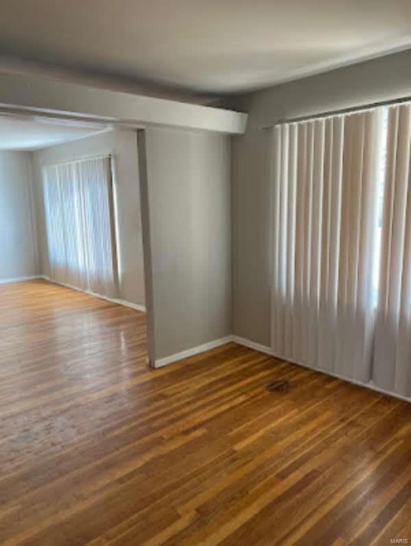 10748 Hallwood Dr, Saint Louis, MO 63136 - photo 2