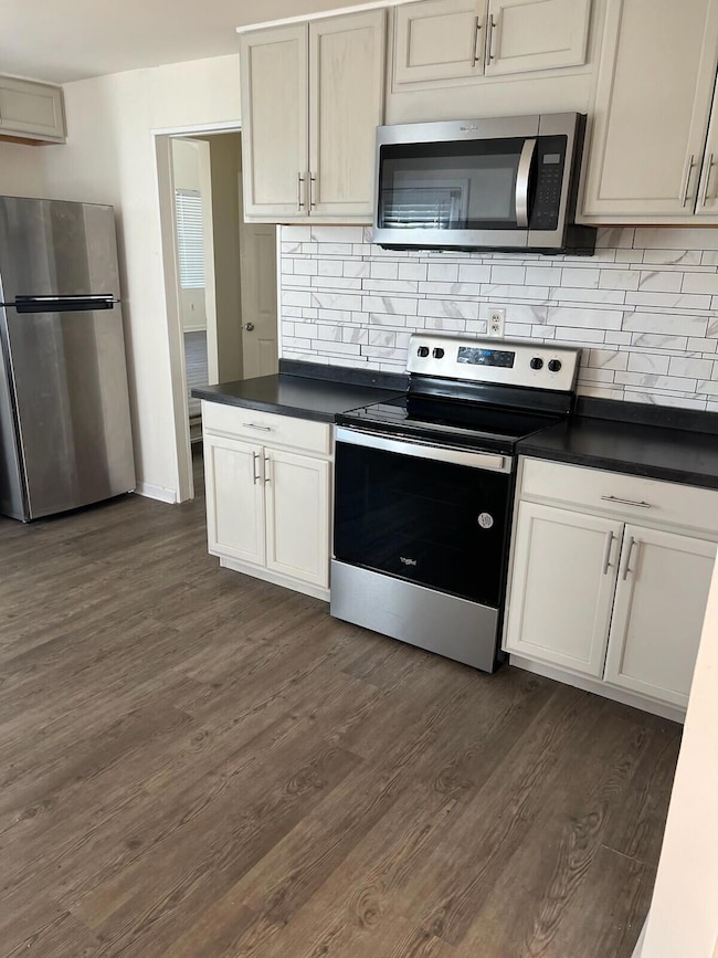 1605 Bryn Mawr Ave - Kitchen 2