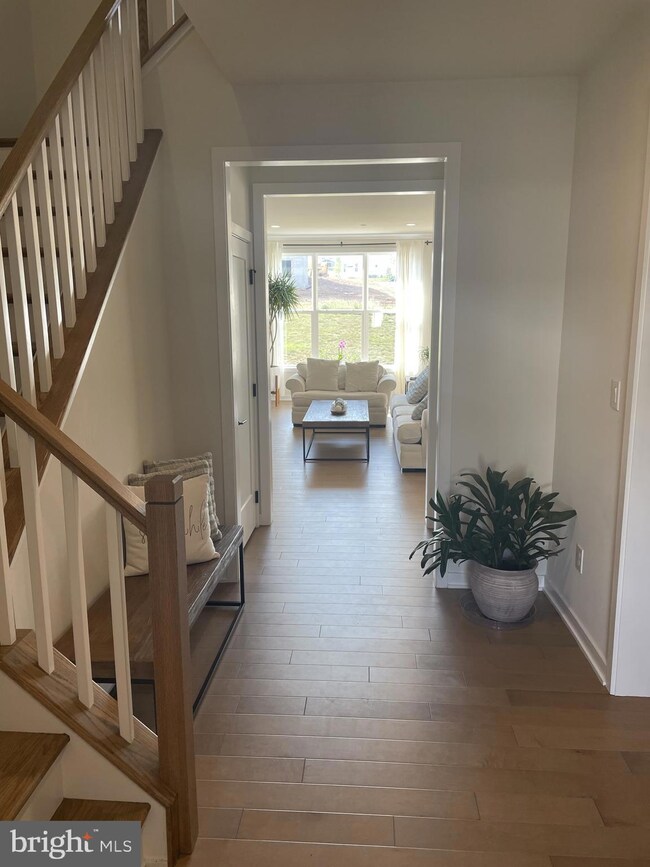 28 Umbrell Dr, Norristown, PA 19403 - photo 3